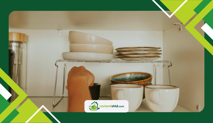 pack kitchen dishes for moving
